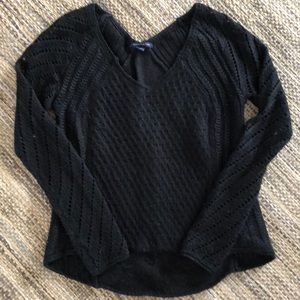 American Eagle women’s black v neck sweater